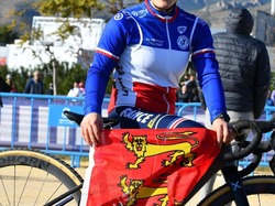Lise Klaes Maillot bleu blanc rouge cyclo cross ffc juniors dames 2023